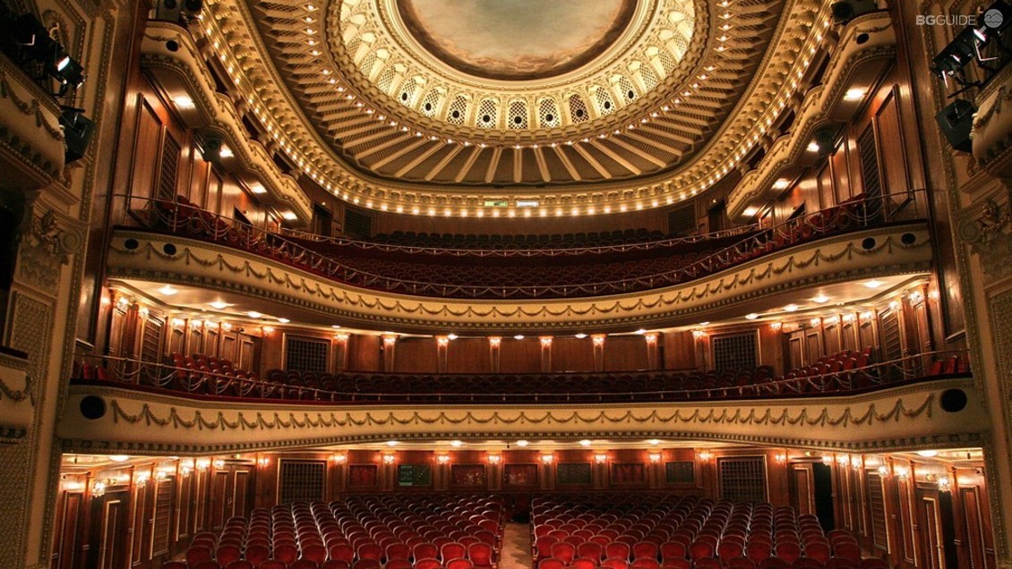 opera hall 002 1130x636 crop 1445b0ff54